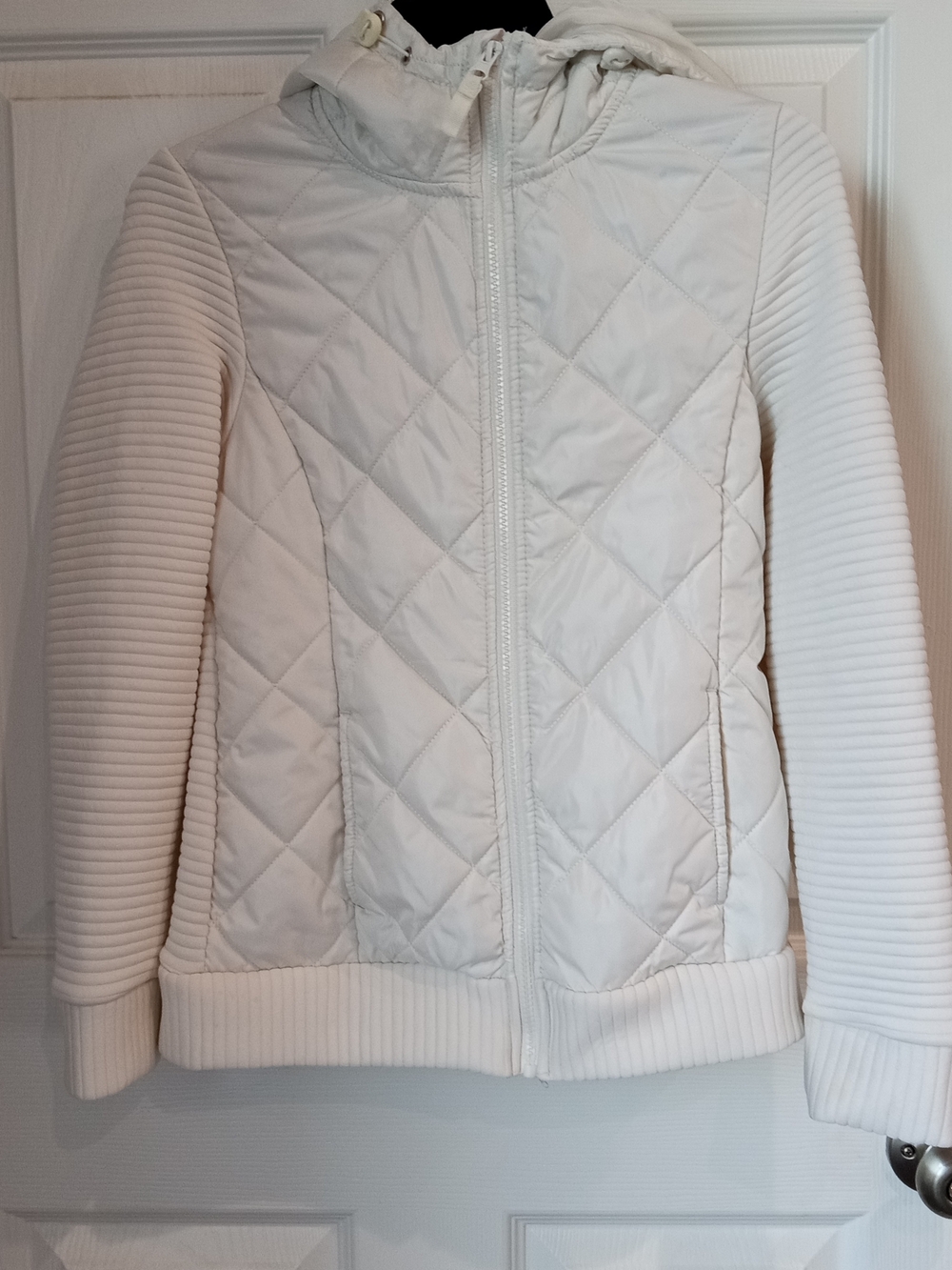 Time and Tru Quilted Hooded Puffer Jacket in White